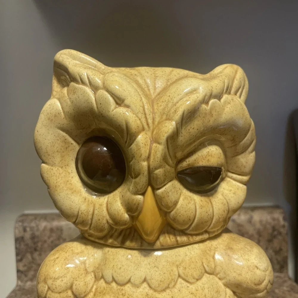 Shawnee Pottery Vtg Yellow Winking Owl 11.5